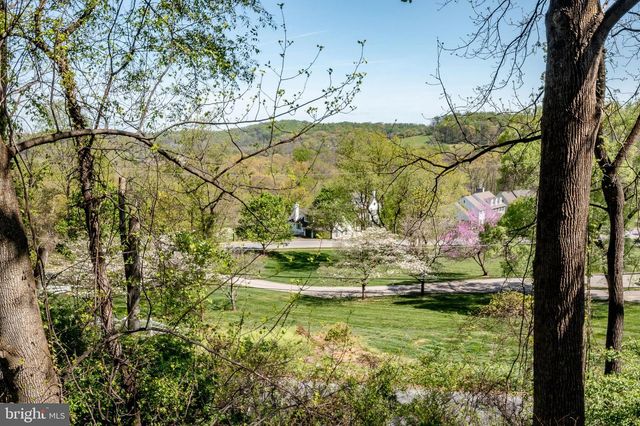 1207 TULLAMORE CIR, Chester Springs, PA 19425