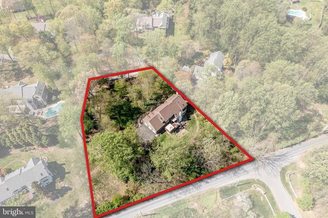 1207 TULLAMORE CIR, Chester Springs, PA 19425