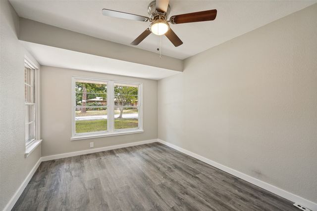 1305 W Lavender Lane, Arlington, TX 76013
