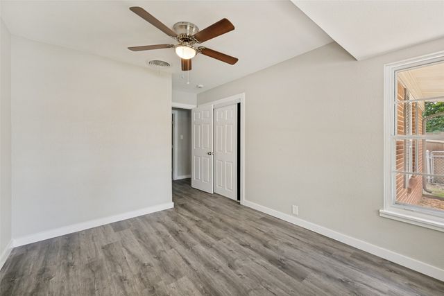 1305 W Lavender Lane, Arlington, TX 76013