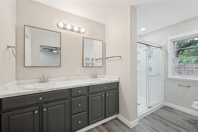 1305 W Lavender Lane, Arlington, TX 76013