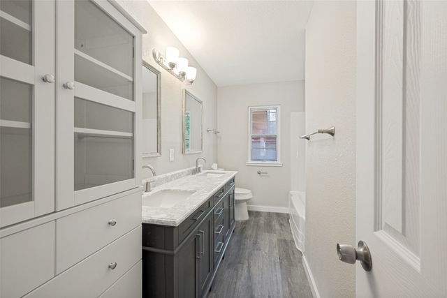1305 W Lavender Lane, Arlington, TX 76013