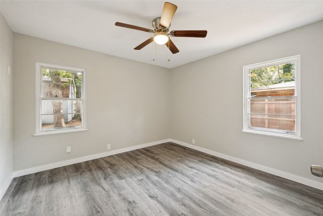 1305 W Lavender Lane, Arlington, TX 76013