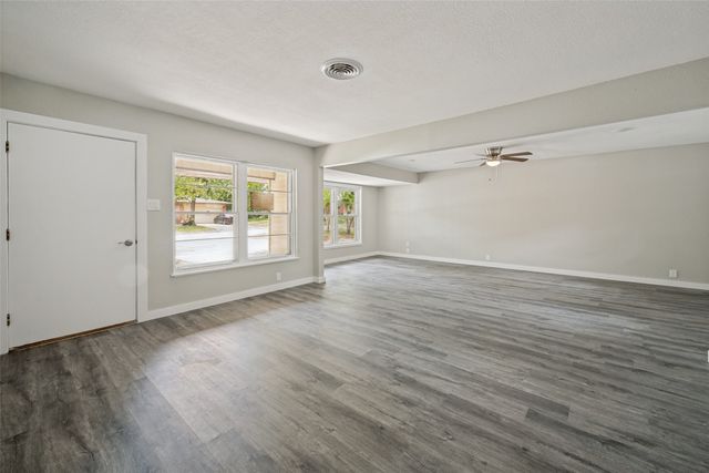1305 W Lavender Lane, Arlington, TX 76013