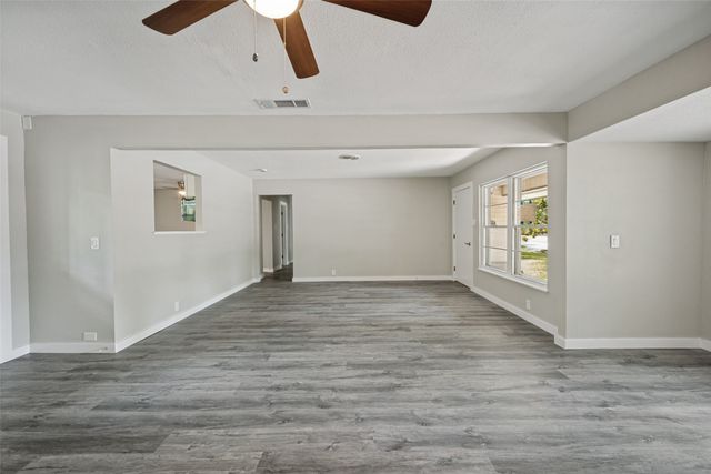 1305 W Lavender Lane, Arlington, TX 76013