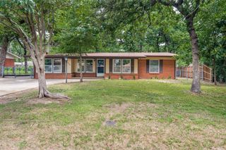 1305 W Lavender Lane, Arlington, TX 76013