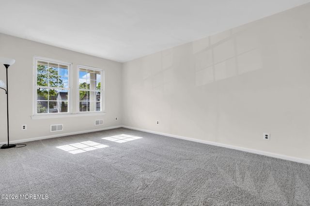64 Barnegat Boulevard S, Barnegat, NJ 08005