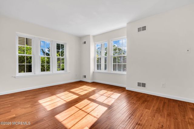 64 Barnegat Boulevard S, Barnegat, NJ 08005