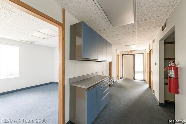15201 Southfield Road, Allen Park, MI 48101