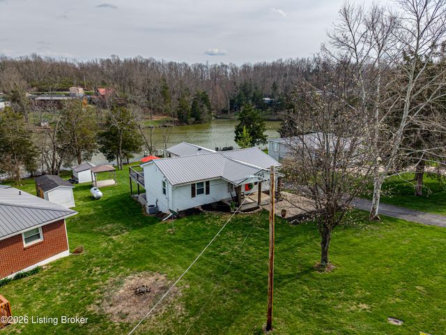 1337 Beaver Lake Rd, Lawrenceburg, KY 40342