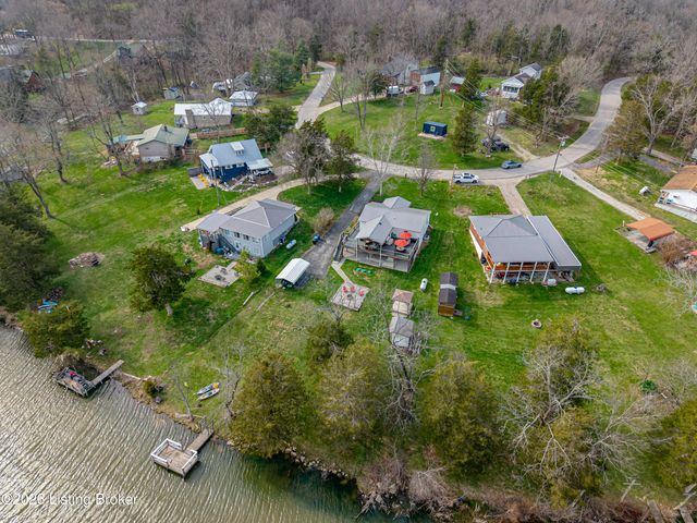1337 Beaver Lake Rd, Lawrenceburg, KY 40342