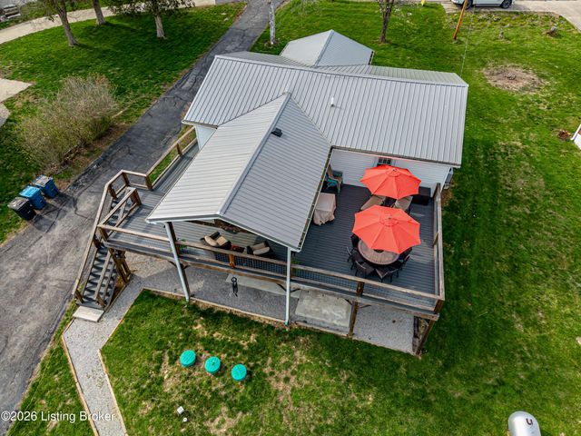 1337 Beaver Lake Rd, Lawrenceburg, KY 40342