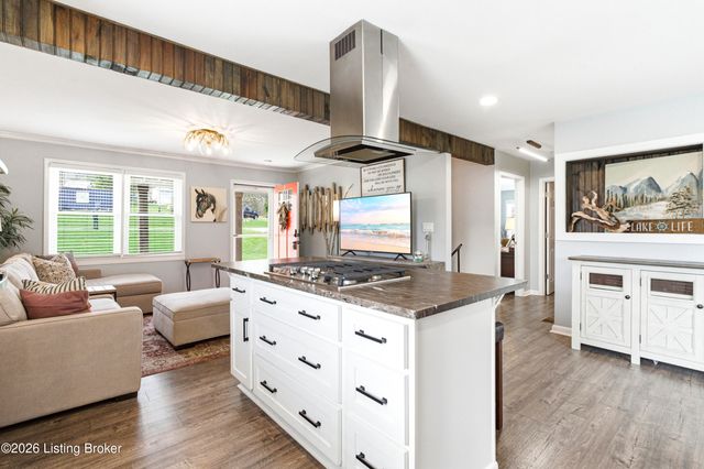 1337 Beaver Lake Rd, Lawrenceburg, KY 40342