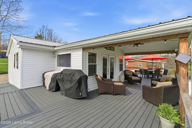 1337 Beaver Lake Rd, Lawrenceburg, KY 40342