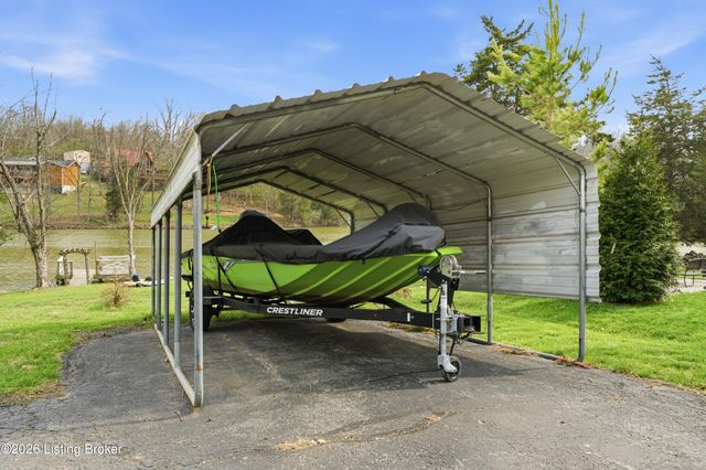1337 Beaver Lake Rd, Lawrenceburg, KY 40342