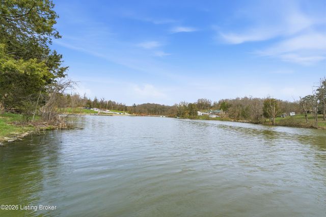 1337 Beaver Lake Rd, Lawrenceburg, KY 40342