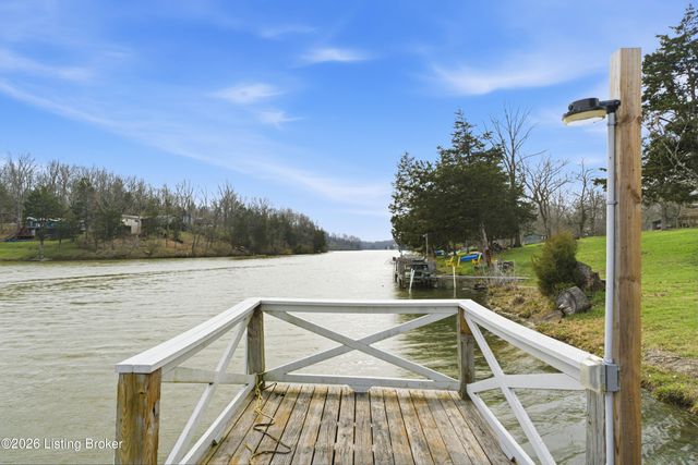 1337 Beaver Lake Rd, Lawrenceburg, KY 40342