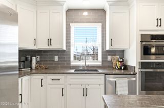 1337 Beaver Lake Rd, Lawrenceburg, KY 40342