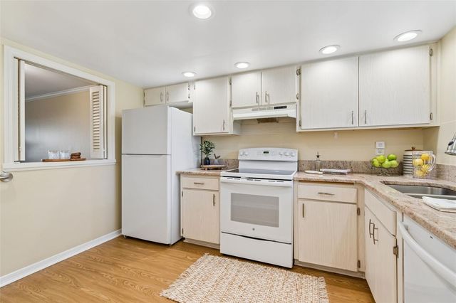 10340 CARROLLWOOD LANE 163, Tampa, FL 33618