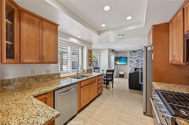 13632 Kings Canyon Court, Fontana, CA 92336