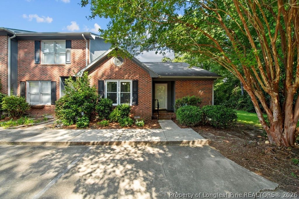 300 Ayrshire Court, Fayetteville, NC 28311 — exterior