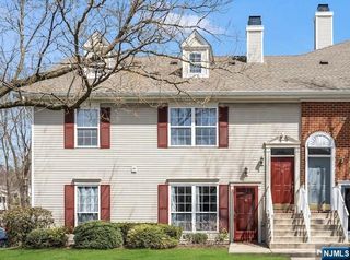 1041 Cumberland Court, Mahwah, NJ 07430