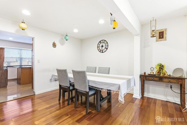 1705 Merrywood Drive, Edison, NJ 08817