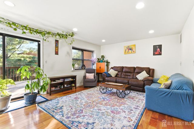 1705 Merrywood Drive, Edison, NJ 08817