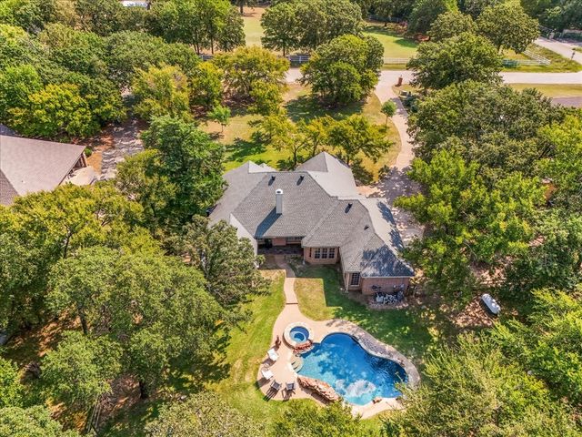 910 Crystal Cove, Oak Point, TX 75068