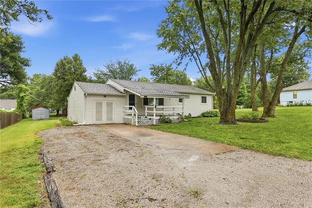 17511 Montgall Drive, Belton, MO 64012