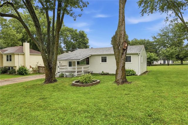 17511 Montgall Drive, Belton, MO 64012
