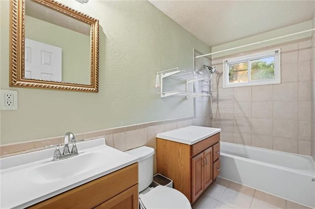17511 Montgall Drive, Belton, MO 64012