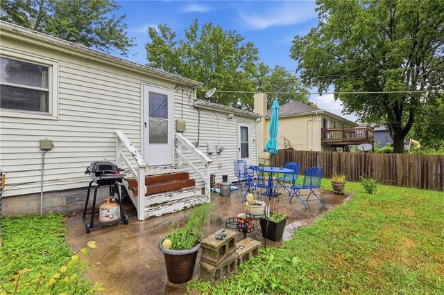 17511 Montgall Drive, Belton, MO 64012