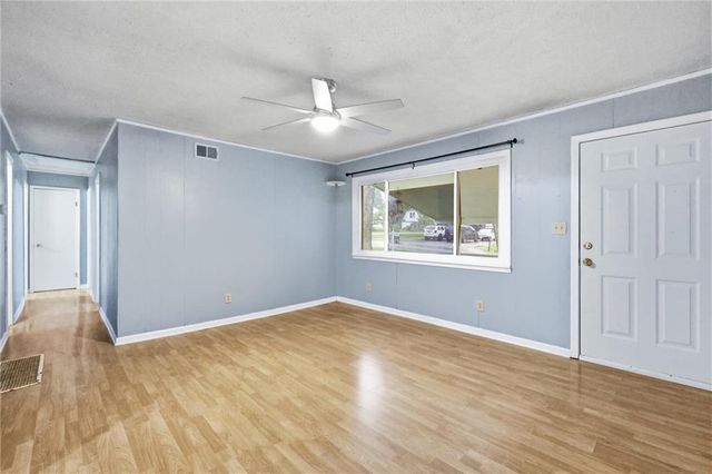 17511 Montgall Drive, Belton, MO 64012