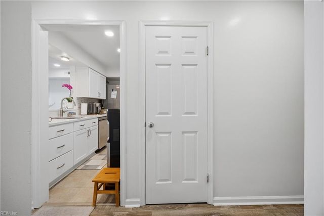 810 E Ocean View Ave Apt 107, Norfolk, VA 23503