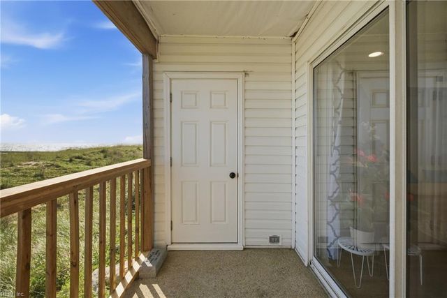 810 E Ocean View Ave Apt 107, Norfolk, VA 23503