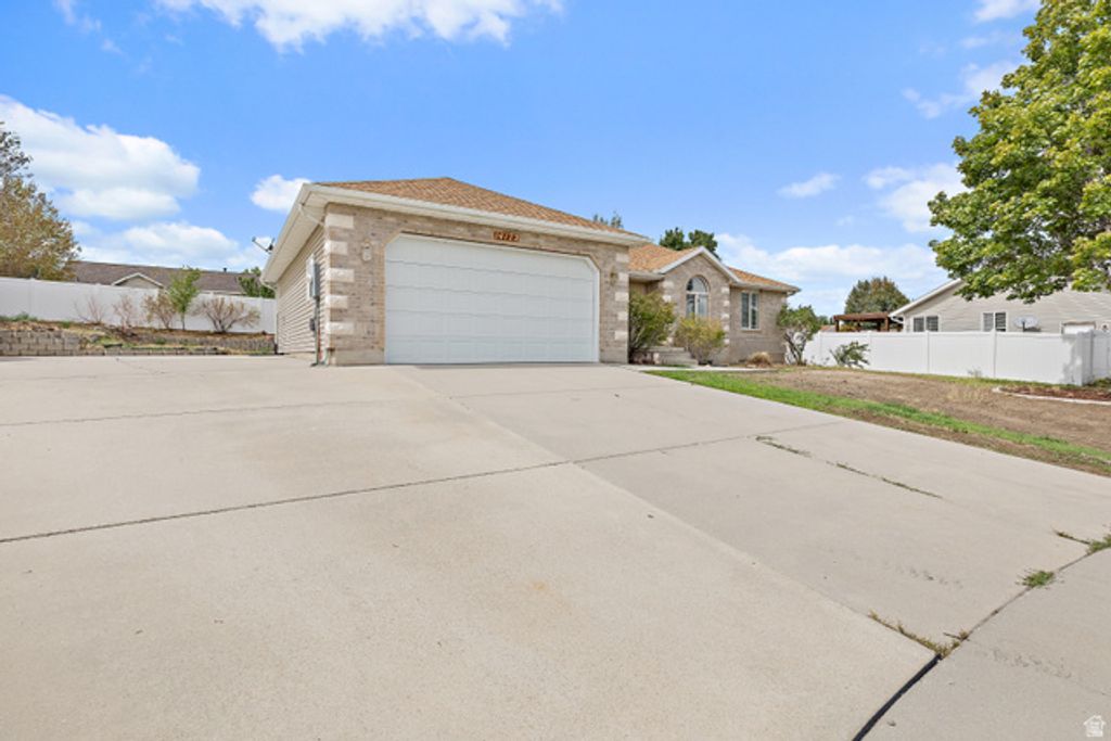 14172 S MILL CANYON PEAK DR, Riverton, UT 84096 — photo 2