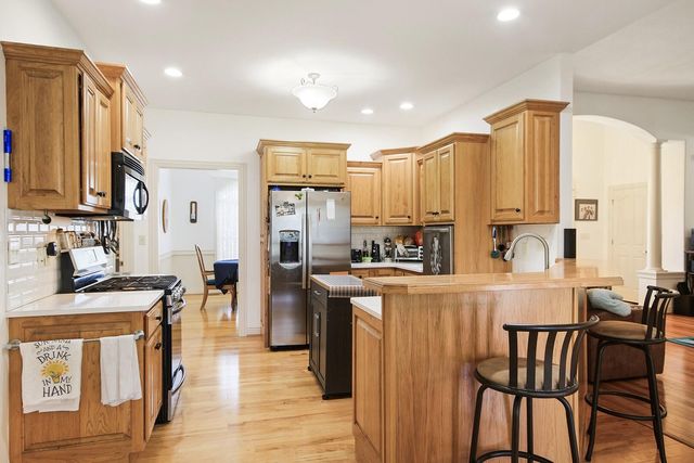 822 S CENTRAL ST, Centralia, MO 65240