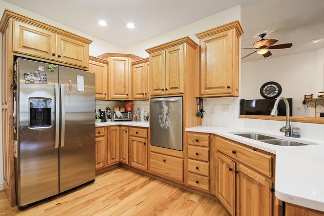 822 S CENTRAL ST, Centralia, MO 65240