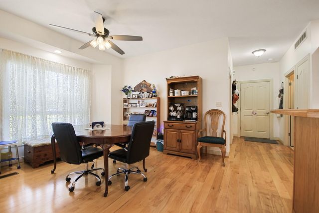 822 S CENTRAL ST, Centralia, MO 65240