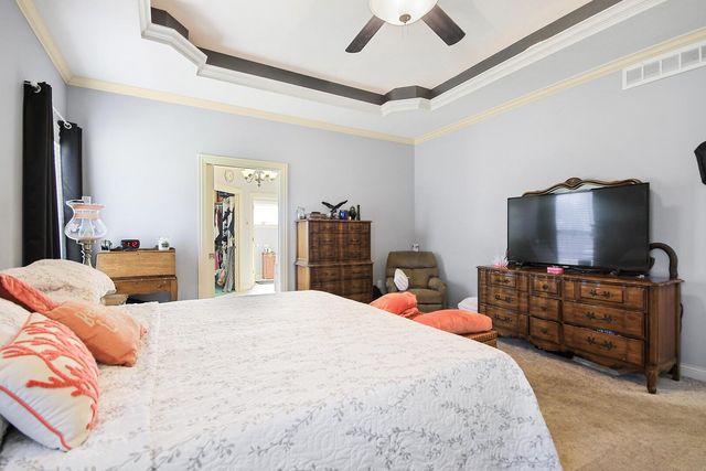 822 S CENTRAL ST, Centralia, MO 65240