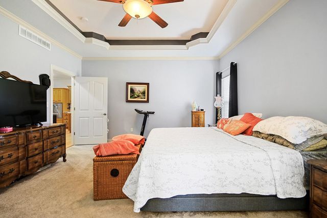 822 S CENTRAL ST, Centralia, MO 65240