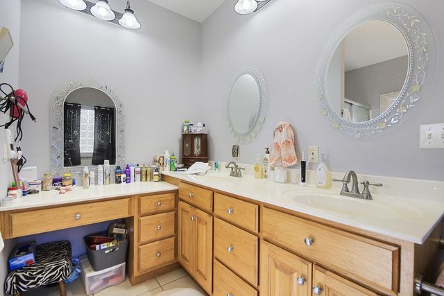 822 S CENTRAL ST, Centralia, MO 65240