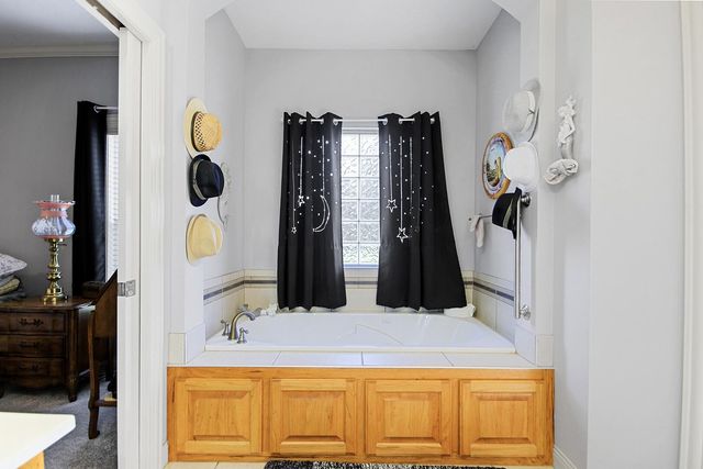 822 S CENTRAL ST, Centralia, MO 65240