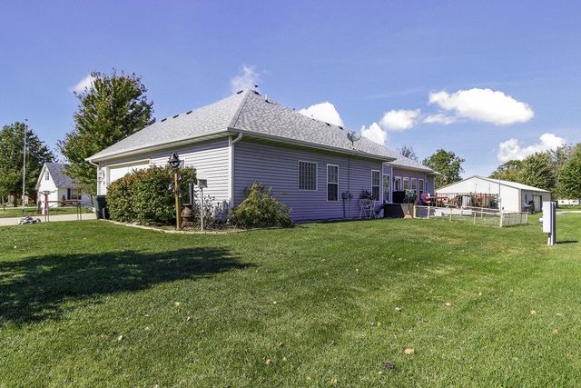 822 S CENTRAL ST, Centralia, MO 65240