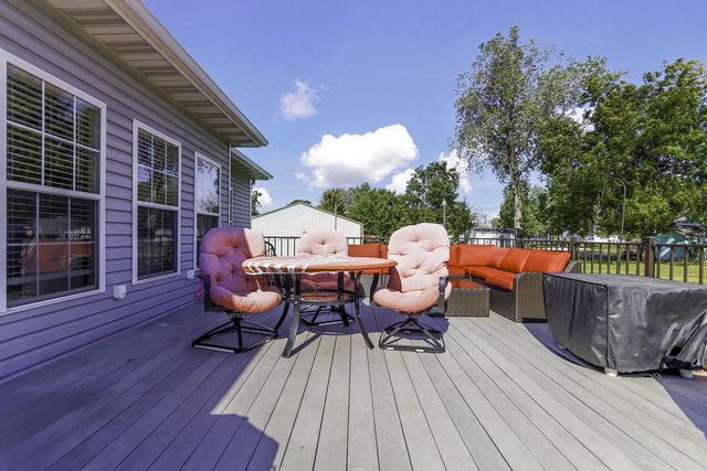 822 S CENTRAL ST, Centralia, MO 65240