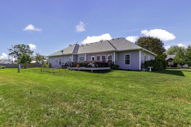 822 S CENTRAL ST, Centralia, MO 65240