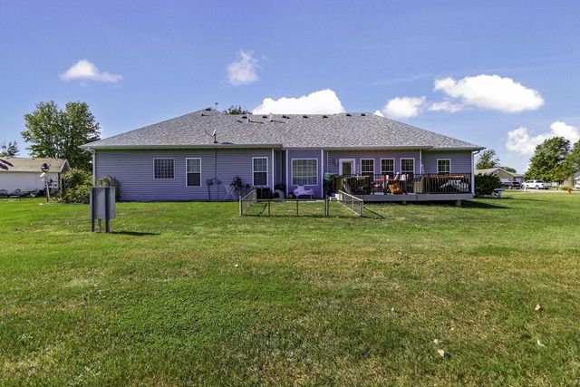 822 S CENTRAL ST, Centralia, MO 65240