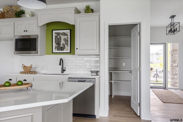 12606 Glenn Street, Omaha, NE 68138