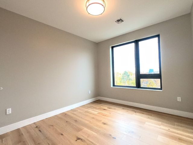 70 Leo M Birmingham 508, Boston, MA 02135